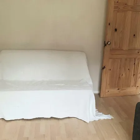 2 Bed House Sleeps 6 Short Taxi To Leeds City Centre